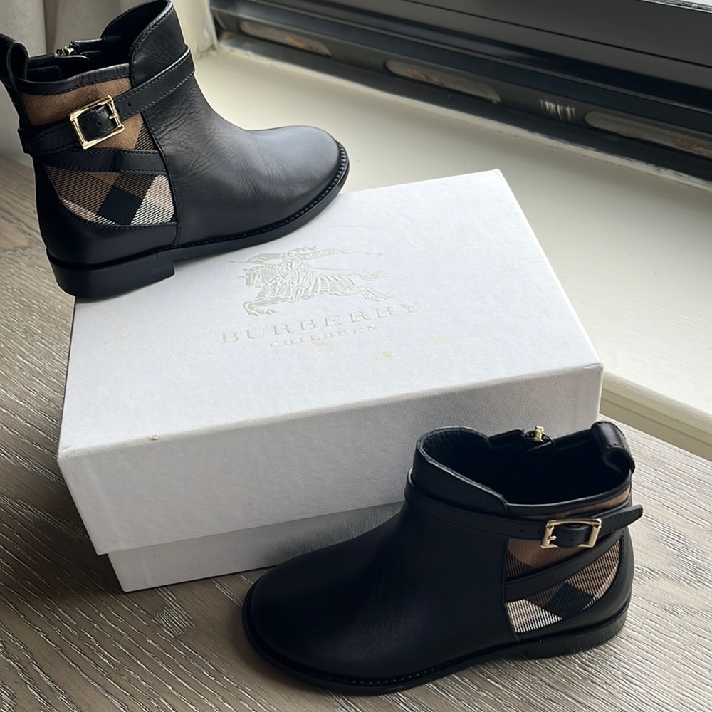 Burberry little girls ankle boots